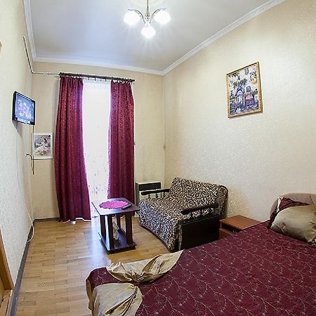 Квартира Подобово На Вулиці Чорновола 31 Біля Форуму У Місті Львові Біля Малевича Exterior foto